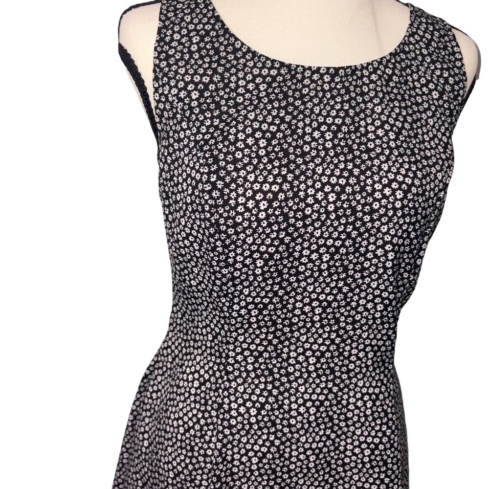 H&M Divided Black White Daisy Floral Skater Dress Sleeveless Summer Sun Dress 10 - Picture 2 of 9